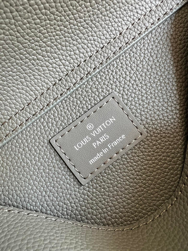 LOV - Luxurious Totes - 986