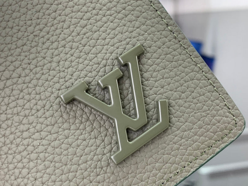 LOV - Luxurious Totes - 504