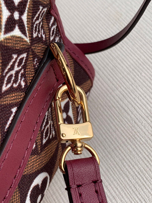 Luxurious Totes - Latest - 1543