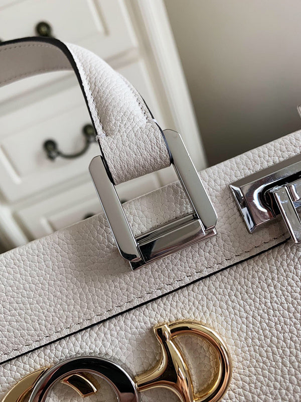 Luxurious Totes - Latest - 10054