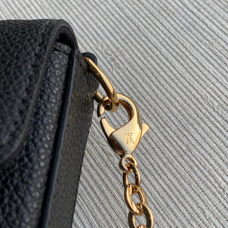 LOV - Luxurious Totes - 2573