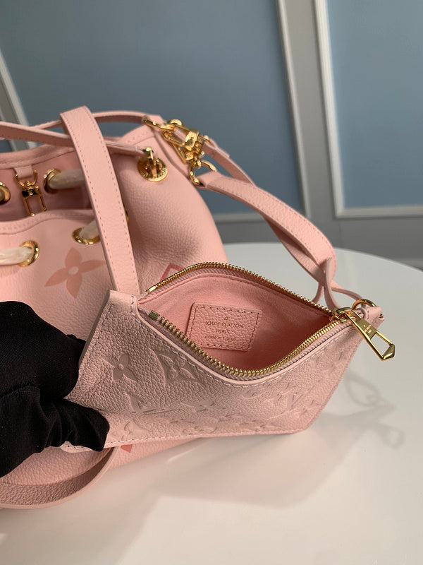 LOV - Luxurious Totes - 025