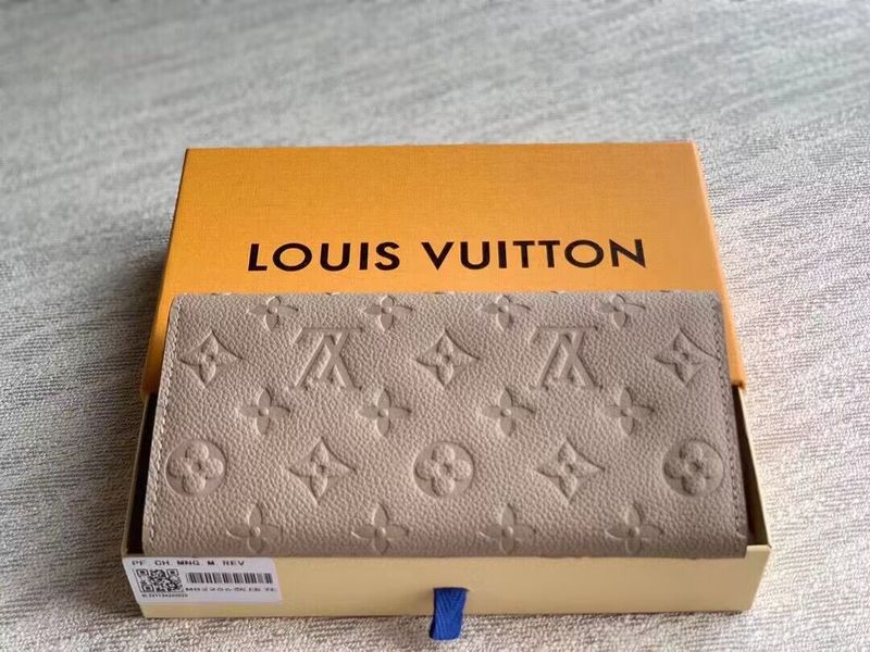 LOV - Luxurious Totes - 239