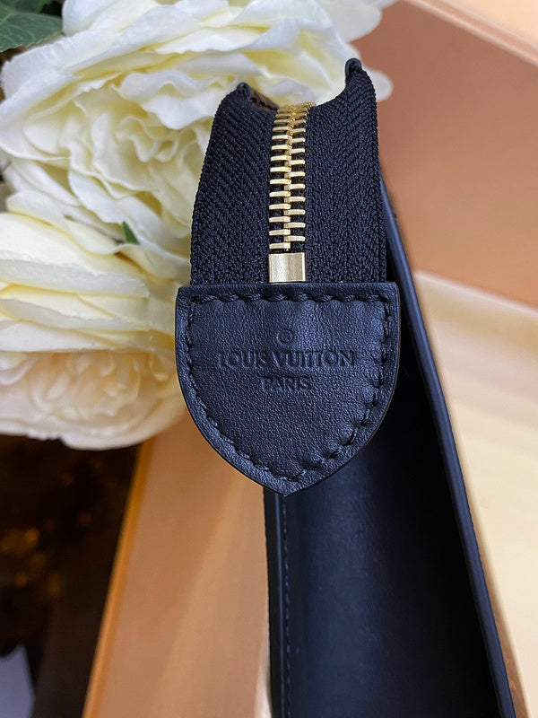LOV - Luxurious Totes - 1435