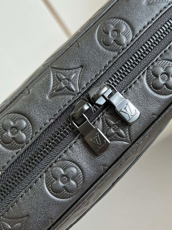 LOV - Luxurious Totes - 1084