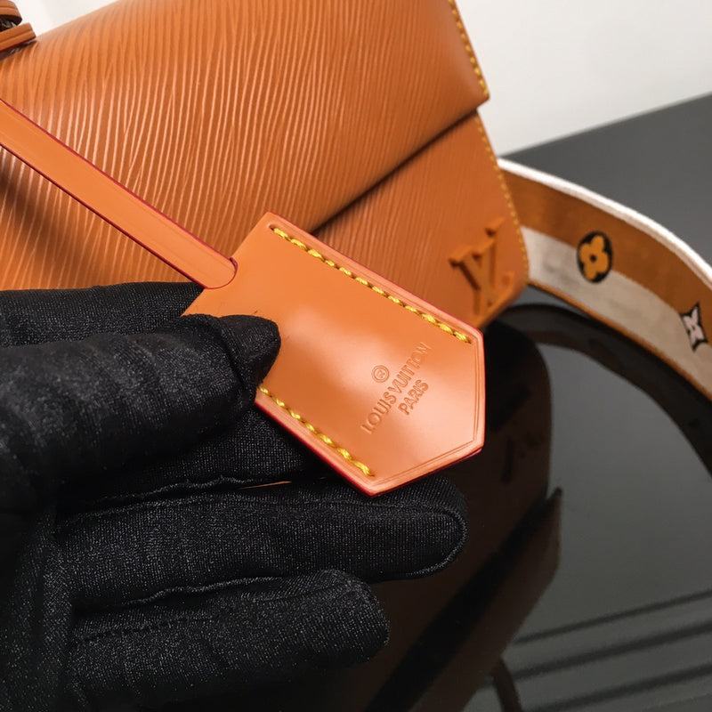 LOV - Luxurious Totes - 2099