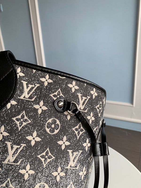 LOV - Luxurious Totes - 954
