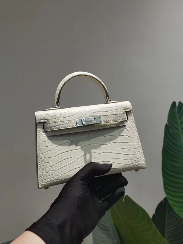 HMS - Luxurious Totes - 010
