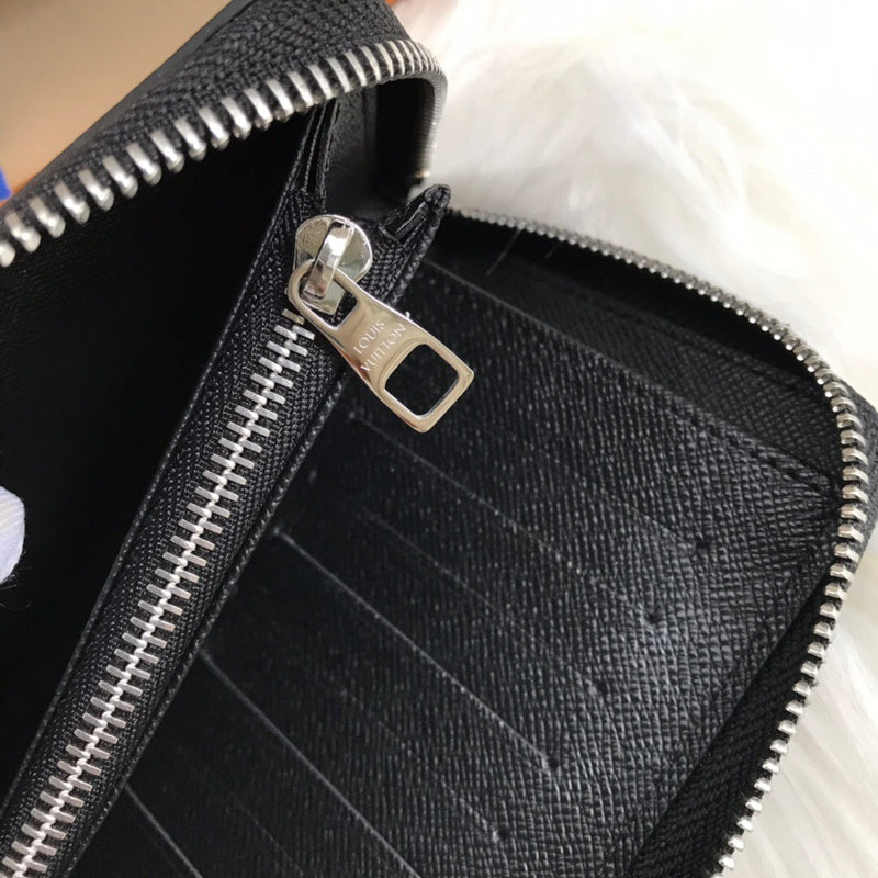 Luxurious Totes - Latest - 940