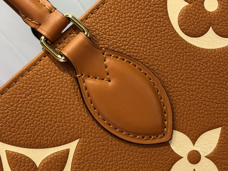 LOV - Luxurious Totes - 1362