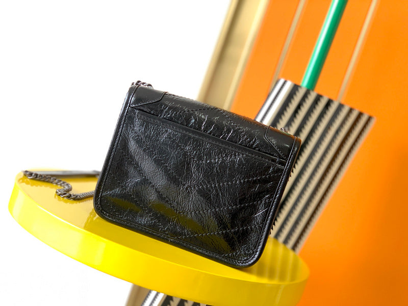 Luxurious Totes - Latest - 8621
