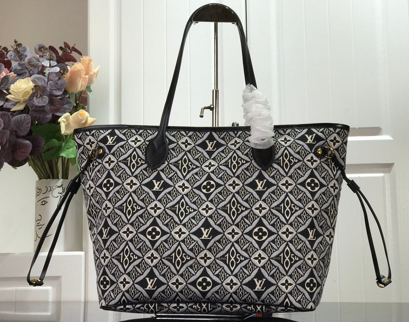 LOV - Luxurious Totes - 1017