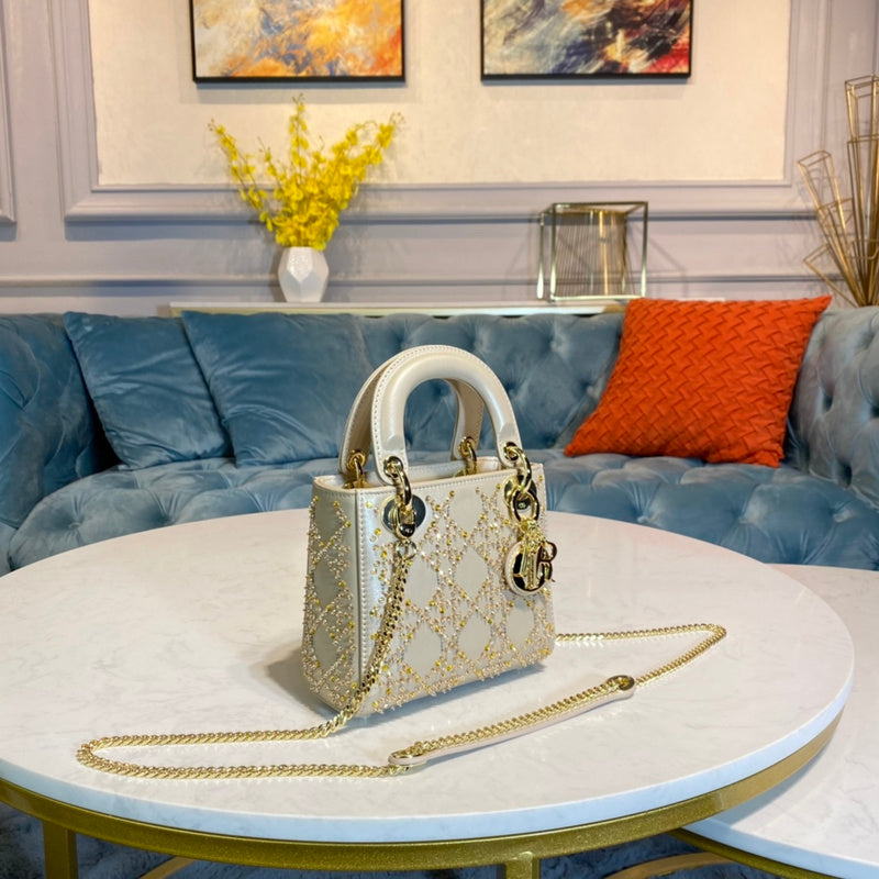 Luxurious Totes - Latest - 6330
