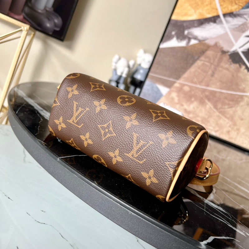 LOV - Luxurious Totes - 1880