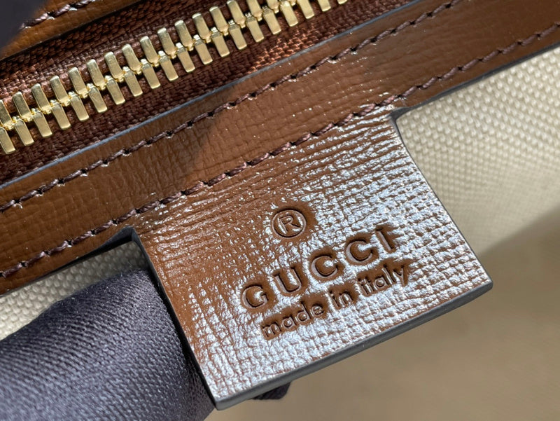 GUI - Luxurious Totes - 727