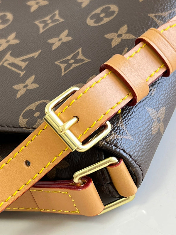 LOV - Luxurious Totes - 1270
