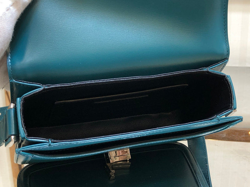 Luxurious Totes - Latest - 9401