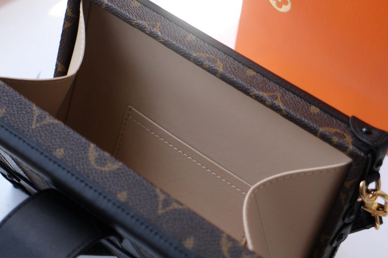 LOV - Luxurious Totes - 2514