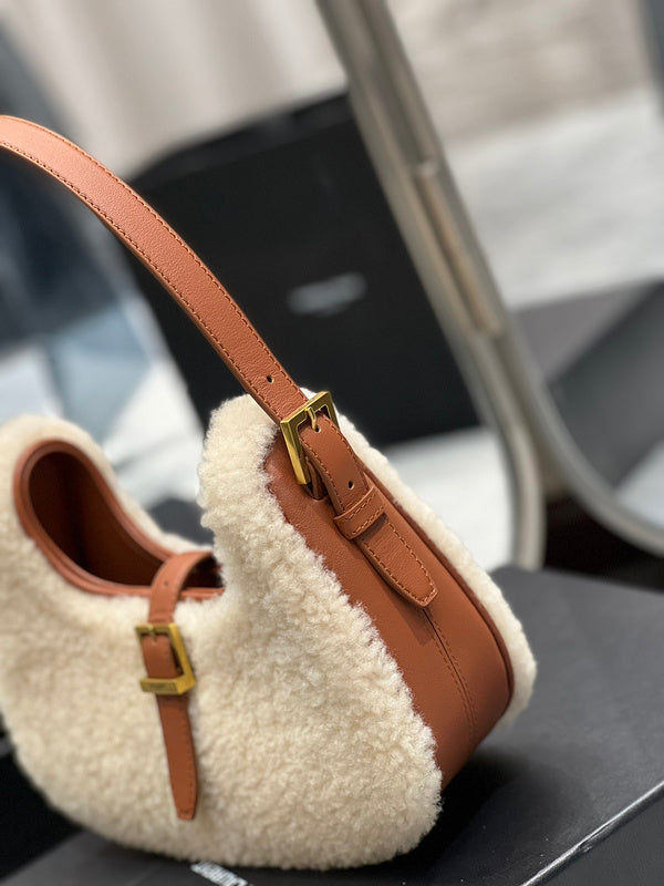 Luxurious Totes - Latest - 8457