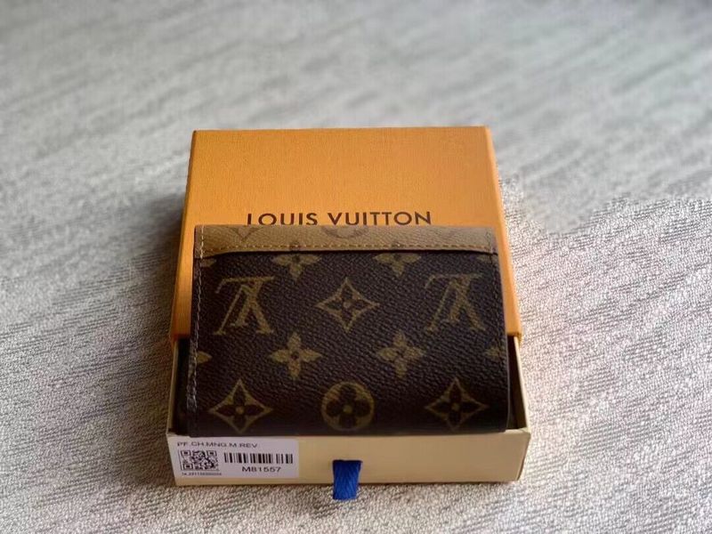 LOV - Luxurious Totes - 621