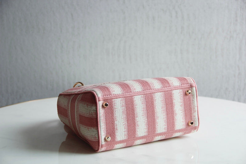 Luxurious Totes - Latest - 6524