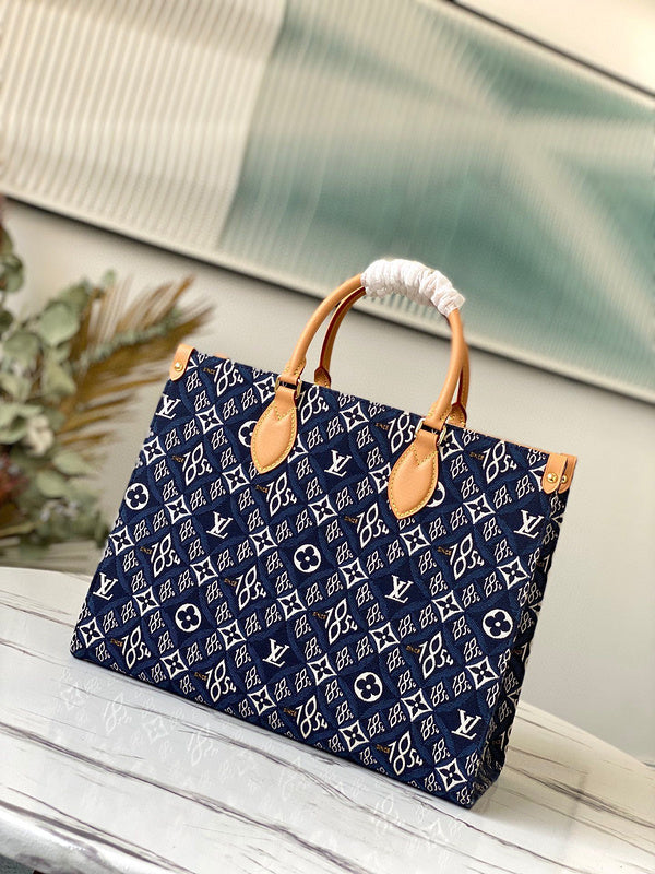 LOV - Luxurious Totes - 2136