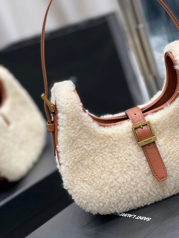 Luxurious Totes - Latest - 8457
