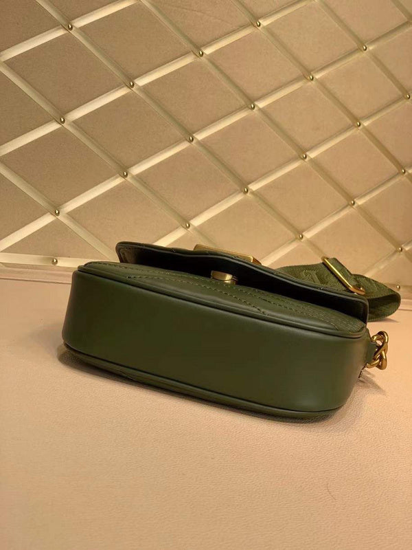 LOV - Luxurious Totes - 2537