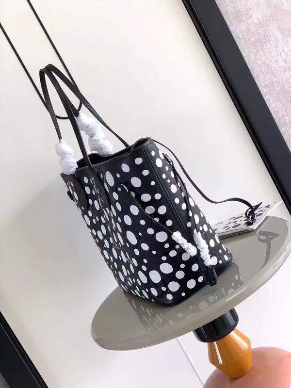 LOV - Luxurious Totes - 117