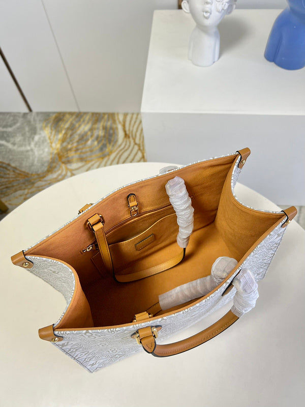 LOV - Luxurious Totes - 2013