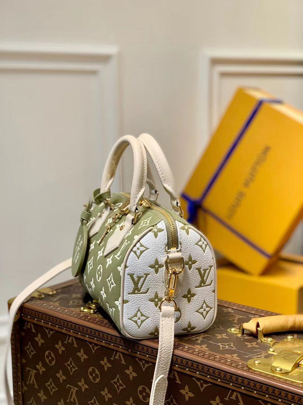 LOV - Luxurious Totes - 1744