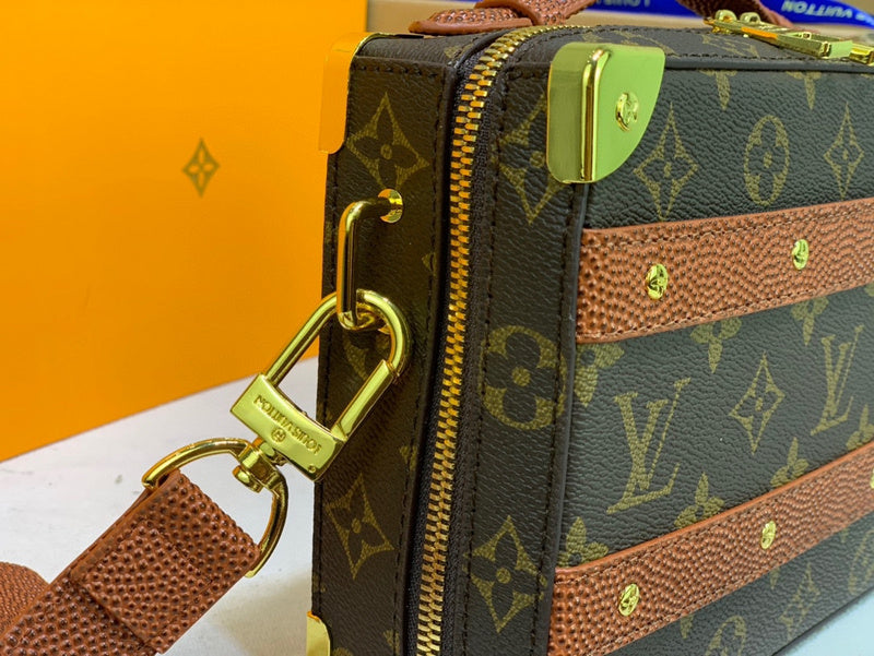 LOV - Luxurious Totes - 2352