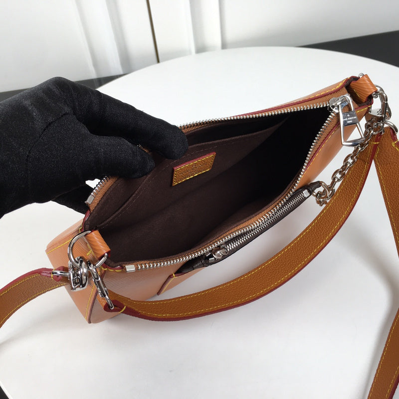 LOV - Luxurious Totes - 747