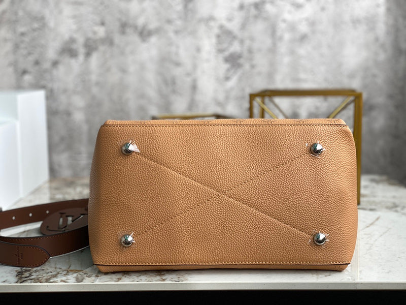 LOV - Luxurious Totes - 2134