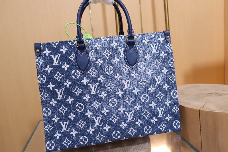 LOV - Luxurious Totes - 1573