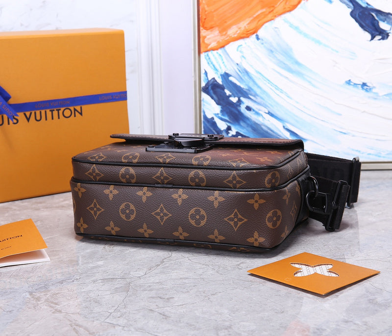 LOV - Luxurious Totes - 1975