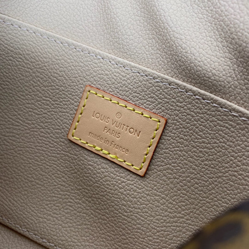 LOV - Luxurious Totes - 2266
