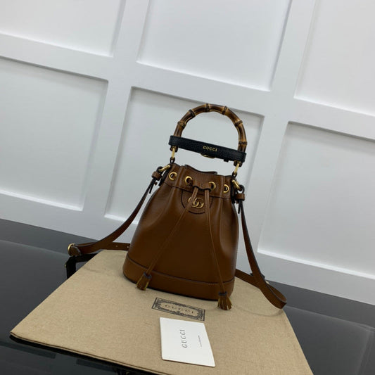 GUI - Luxurious Totes - 666