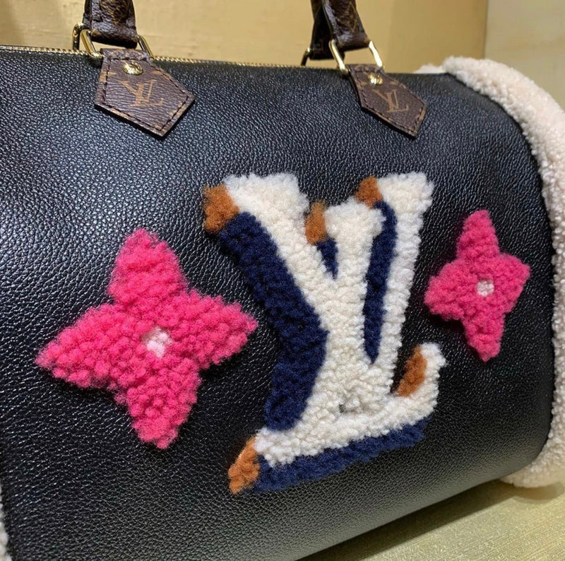 LOV - Luxurious Totes - 2576