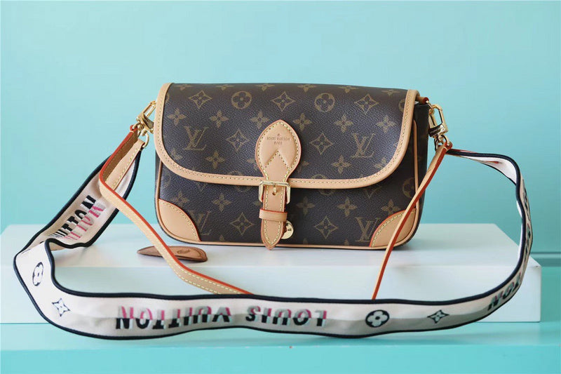 Lux-Totes - LOV Bags - 1080