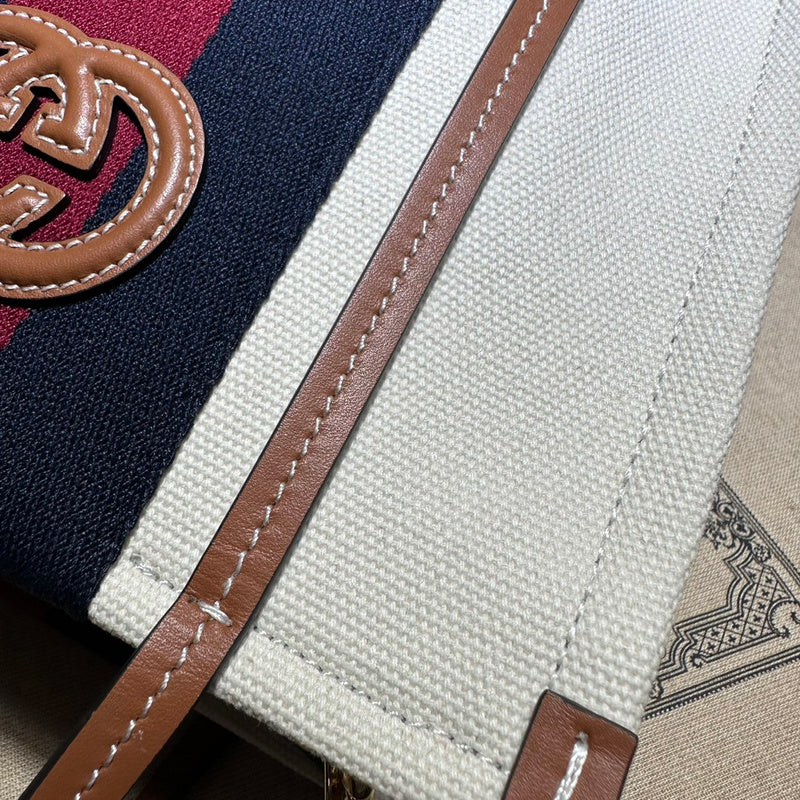 GUI - Luxurious Totes - 089