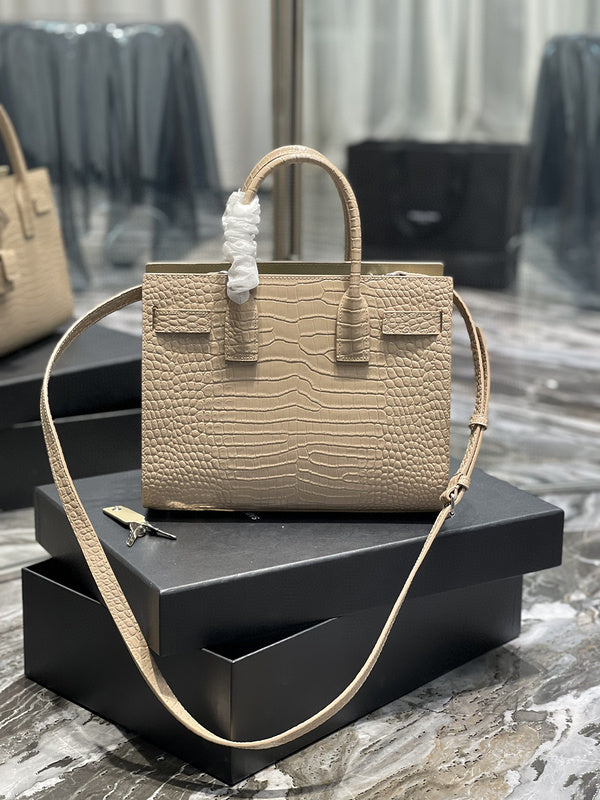 Luxurious Totes - Latest - 8727