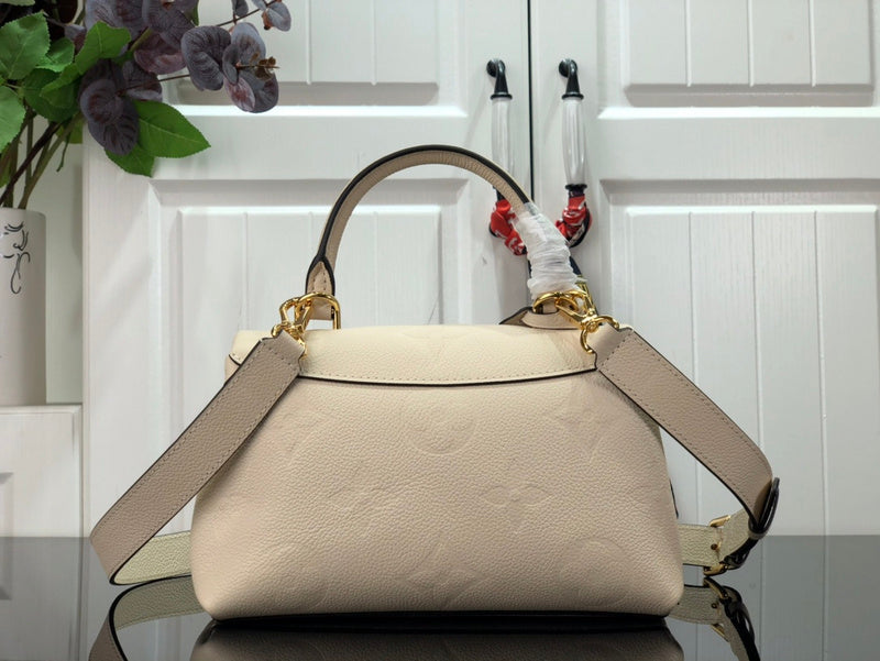 LOV - Luxurious Totes - 1582