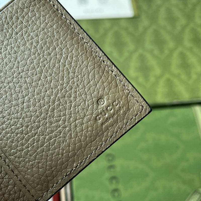 GUI - Luxurious Totes - 300