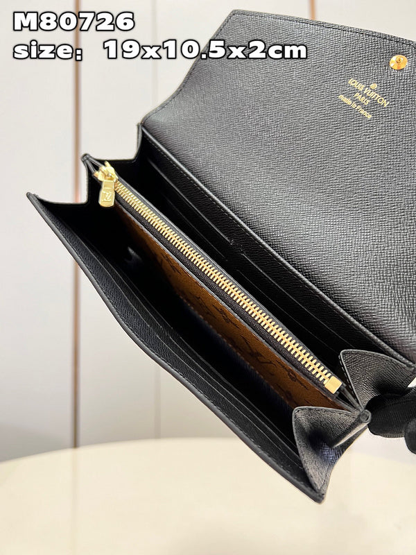LOV - Luxurious Totes - 759