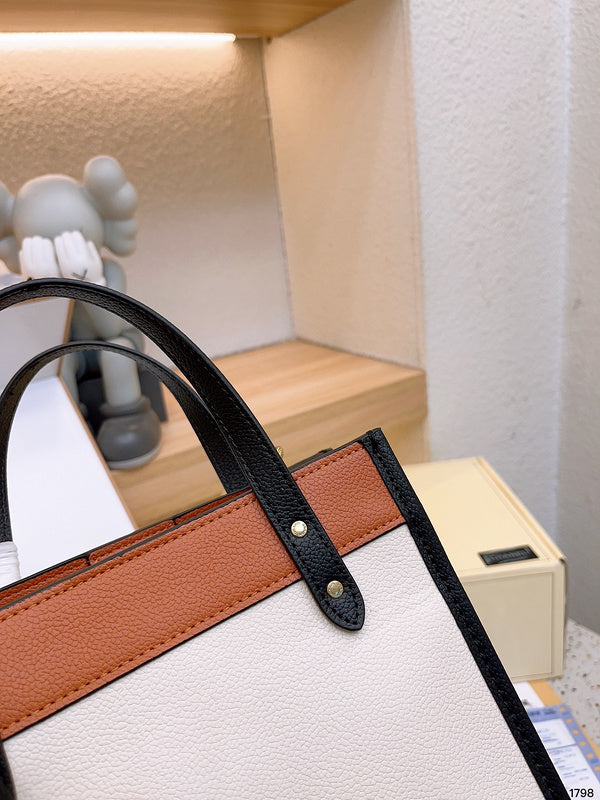 Luxurious Totes - CCH2 Bags - 010