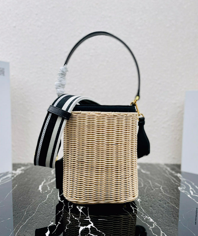 Luxurious Totes - Latest - 4539