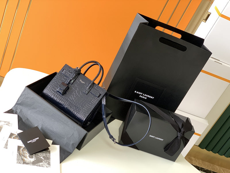 Luxurious Totes - Latest - 8866