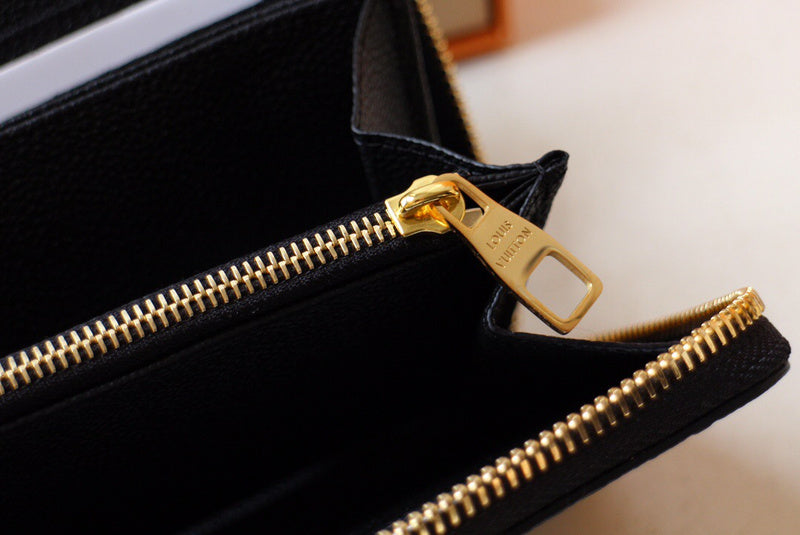 Luxurious Totes - Latest - 853