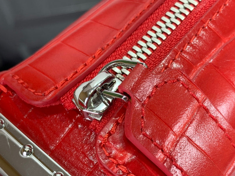 LOV - Luxurious Totes - 074